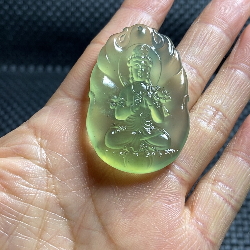 【闪购商品】蛇纹石玉颈饰未镶嵌亿**福