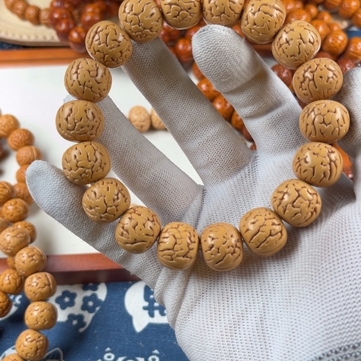 太***赵非洲檀香无事牌盘锦桃核留纹光珠手工制作