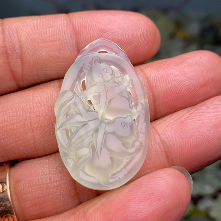 蛇纹石玉颈饰合金210