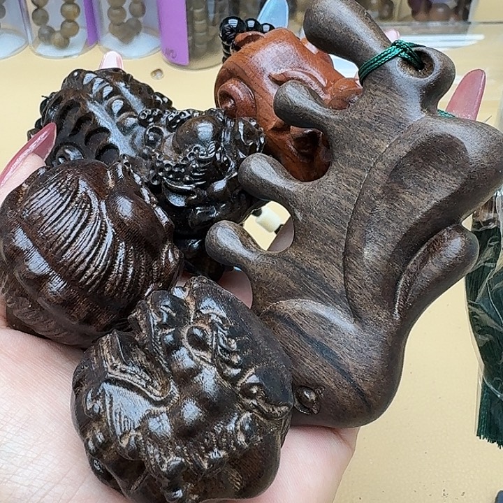 沉香沉香碎屑手把一套