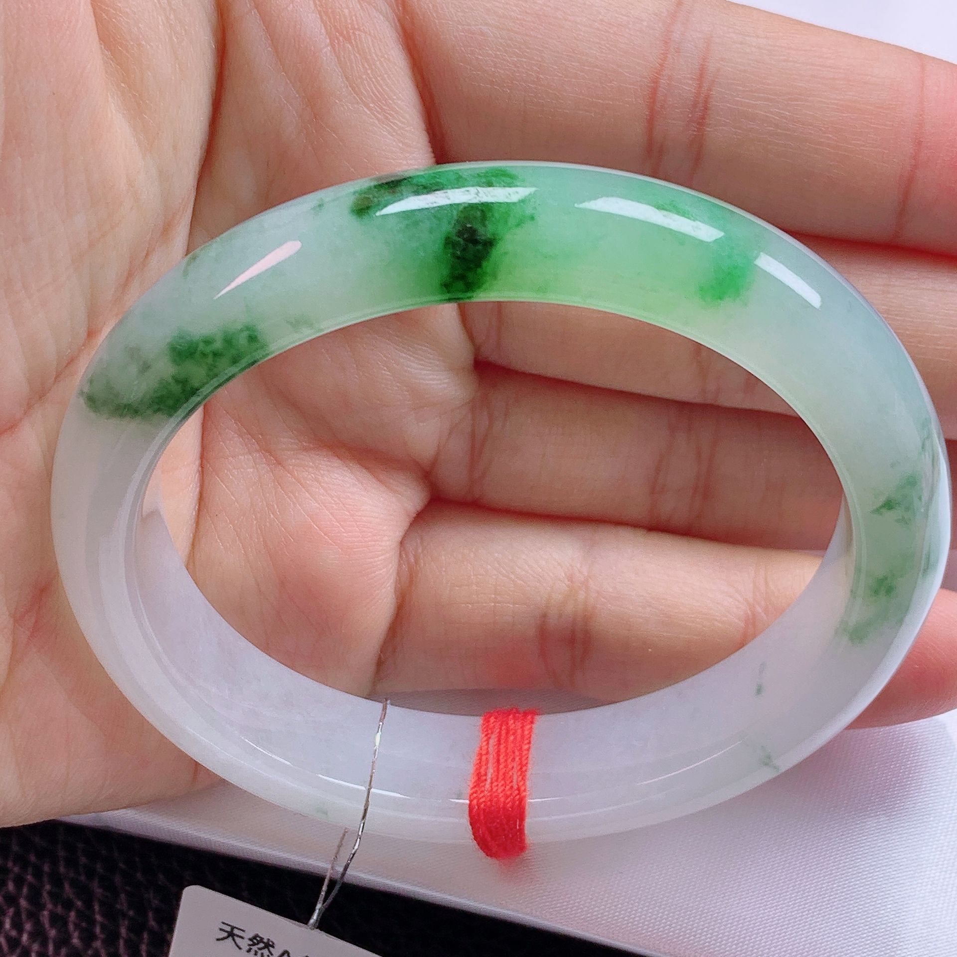 56贵妃(正圈53-54)白底飘绿花清新耐看贵气十足气质款缅甸天然A货