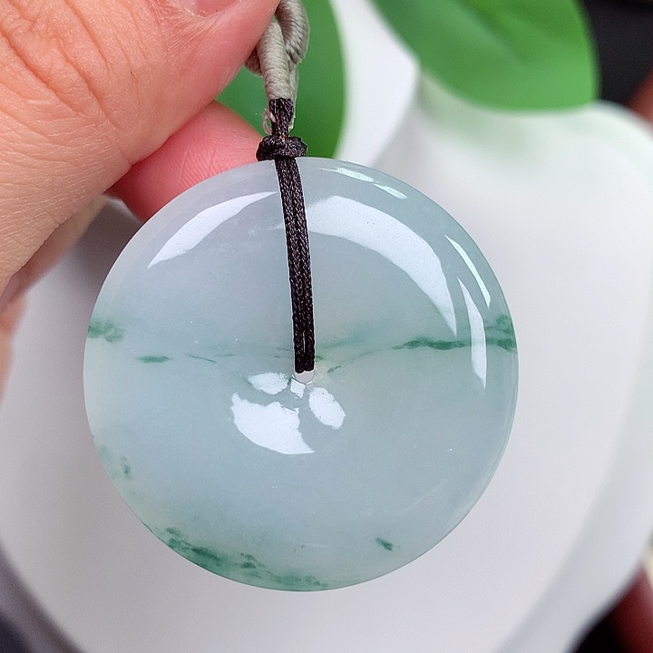 颈饰未镶嵌翡翠平安扣 35.9x5.7mm
