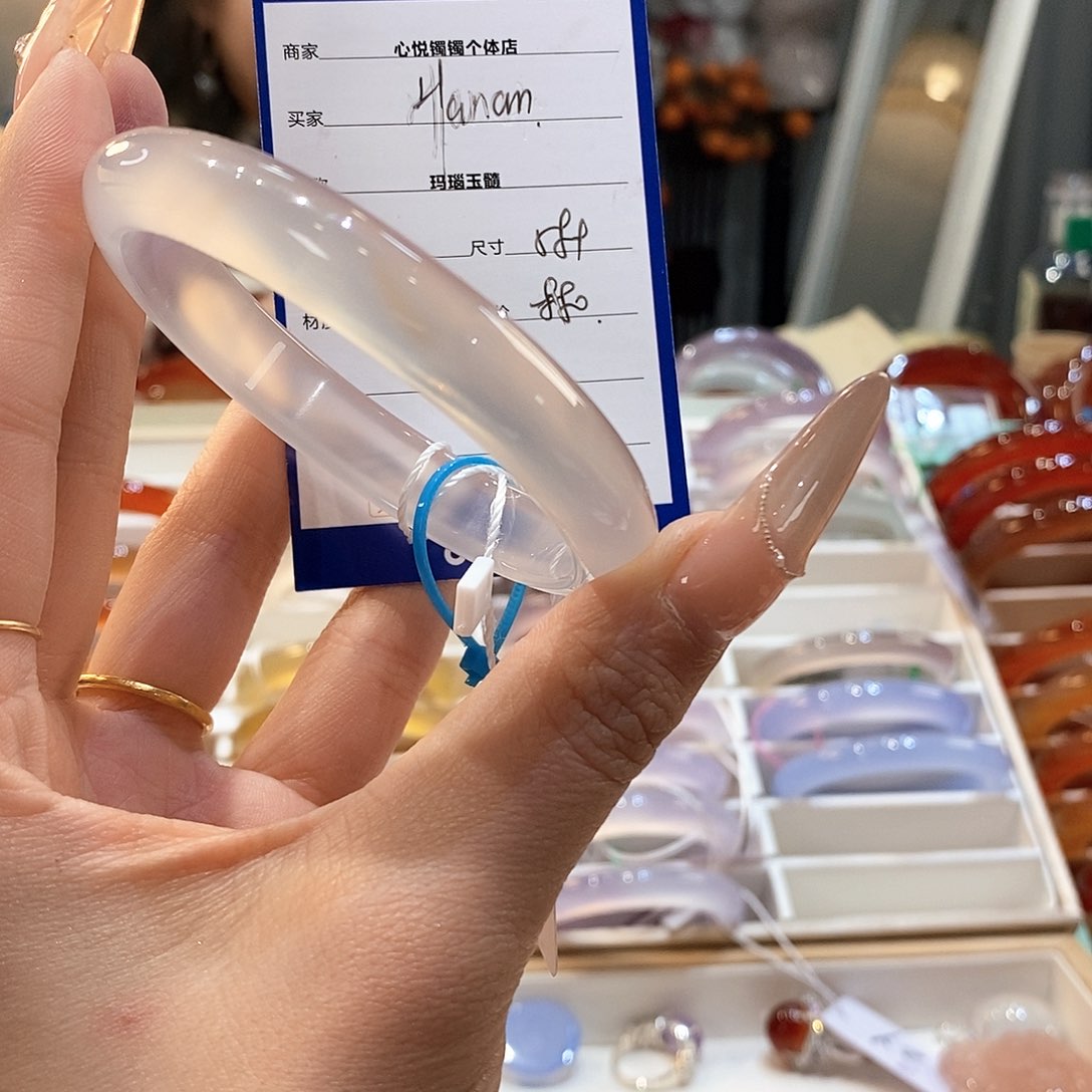 玛瑙/玉髓手镯未镶嵌