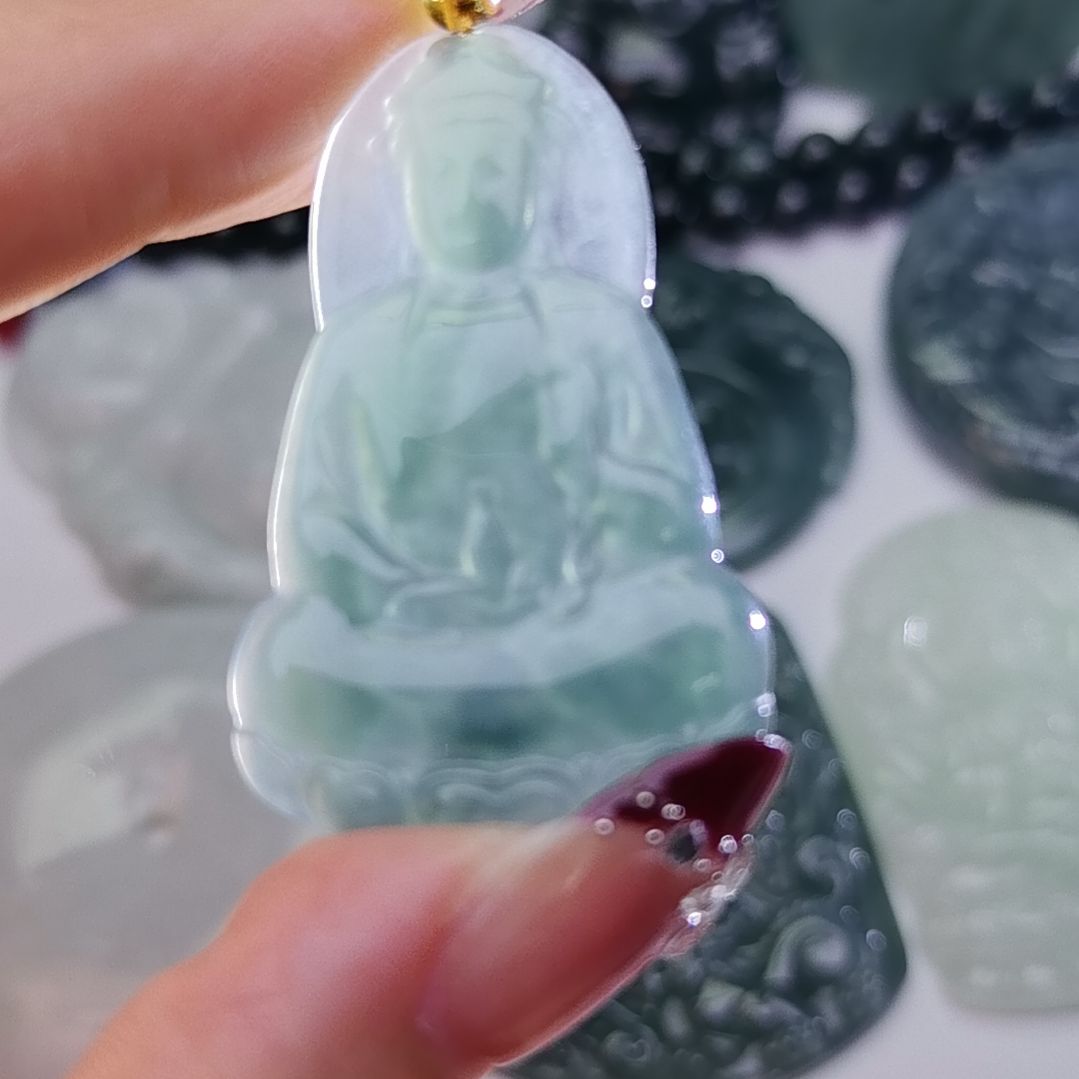 翡翠颈饰未镶嵌天然的A货翡翠多样性发货