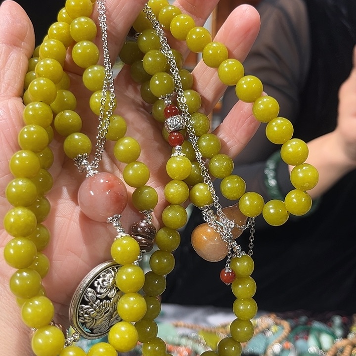 颈饰未镶嵌和田玉