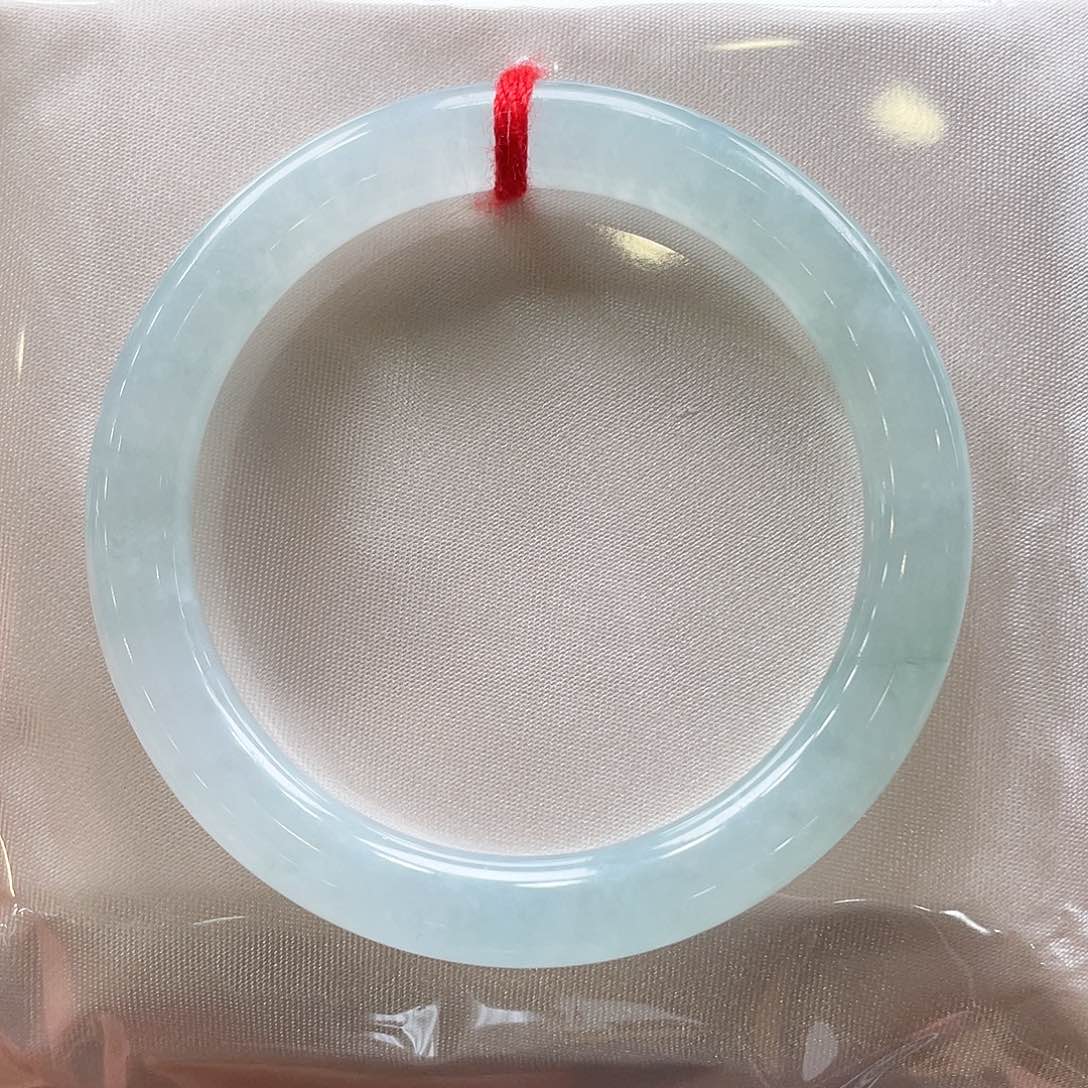 翡翠手镯未镶嵌时****°8号圆条