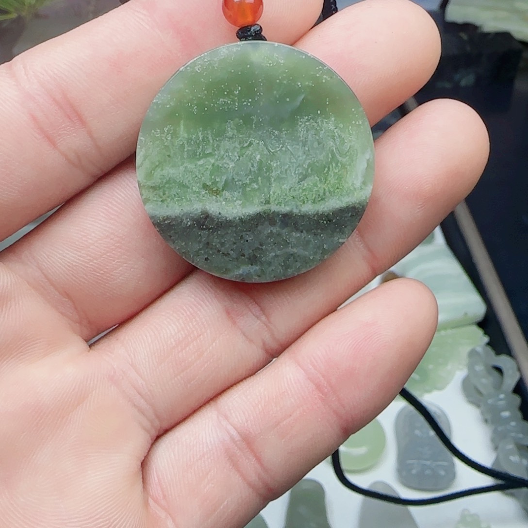 和田玉珠宝半成品未镶嵌北*狼