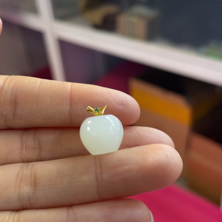 和田玉18K金镶嵌颈饰