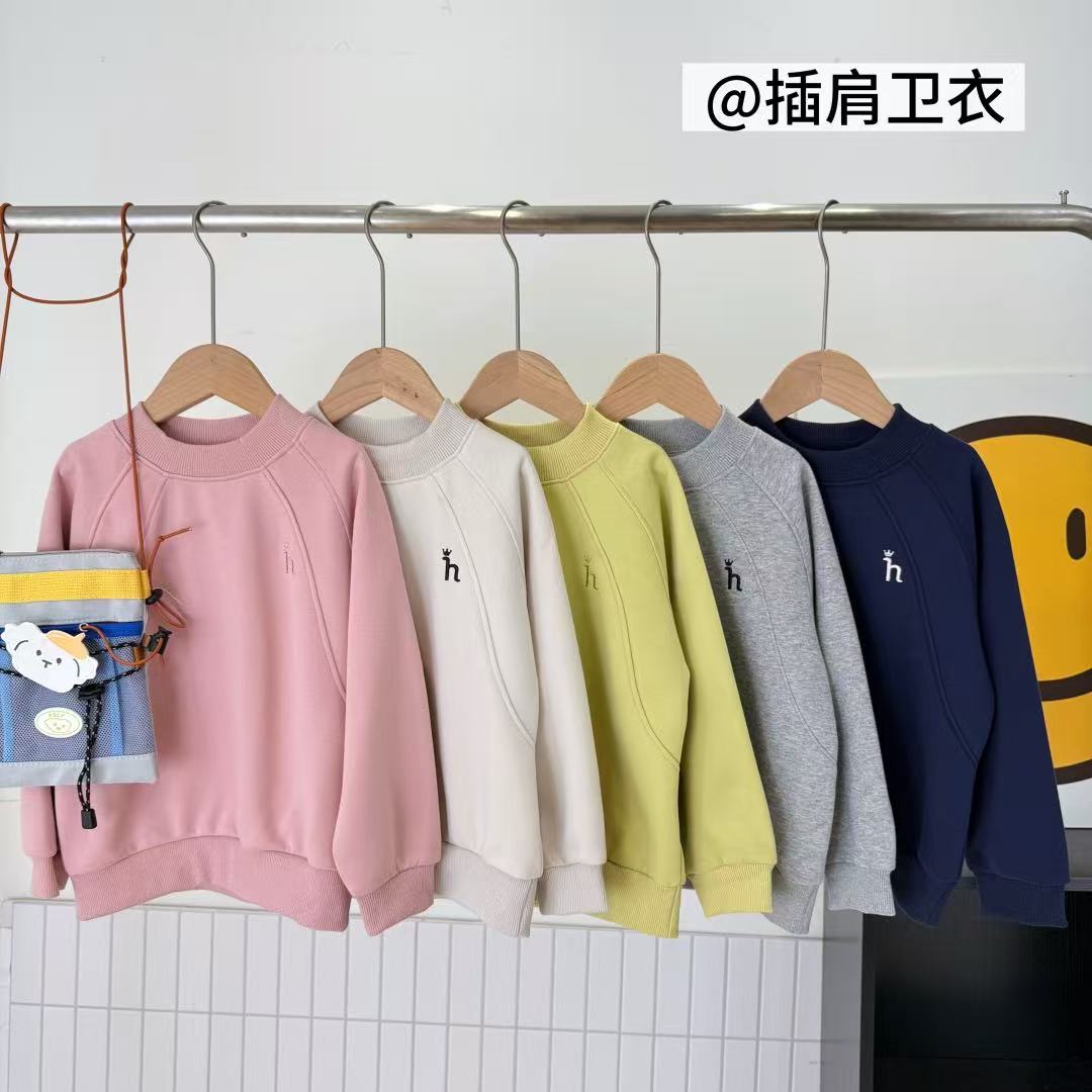 25早秋新款儿童半高领通用休闲风刺绣圆领字母套头卫衣 百搭卫衣