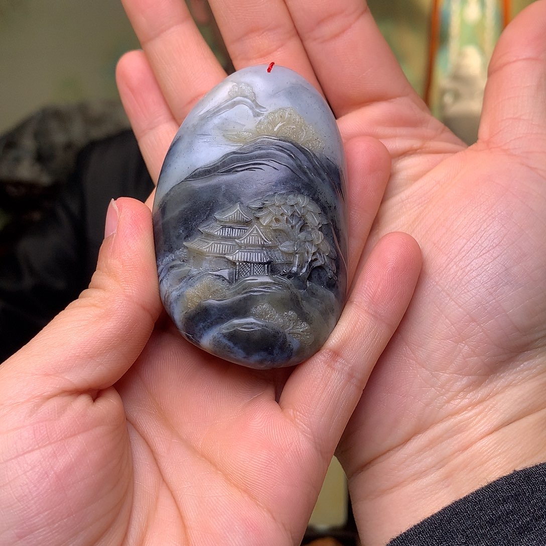 爱***惠和田玉未镶嵌把件