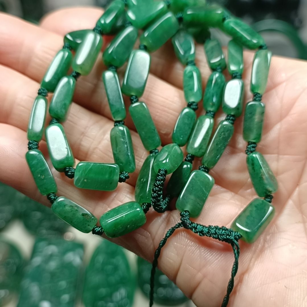 独山玉未镶嵌挂件链子