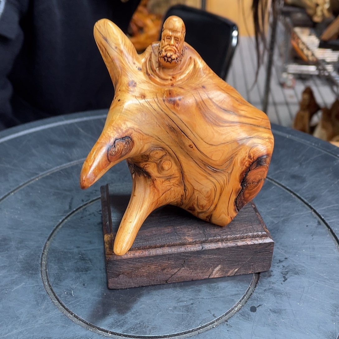 柏木（崖柏）随型艺术根雕