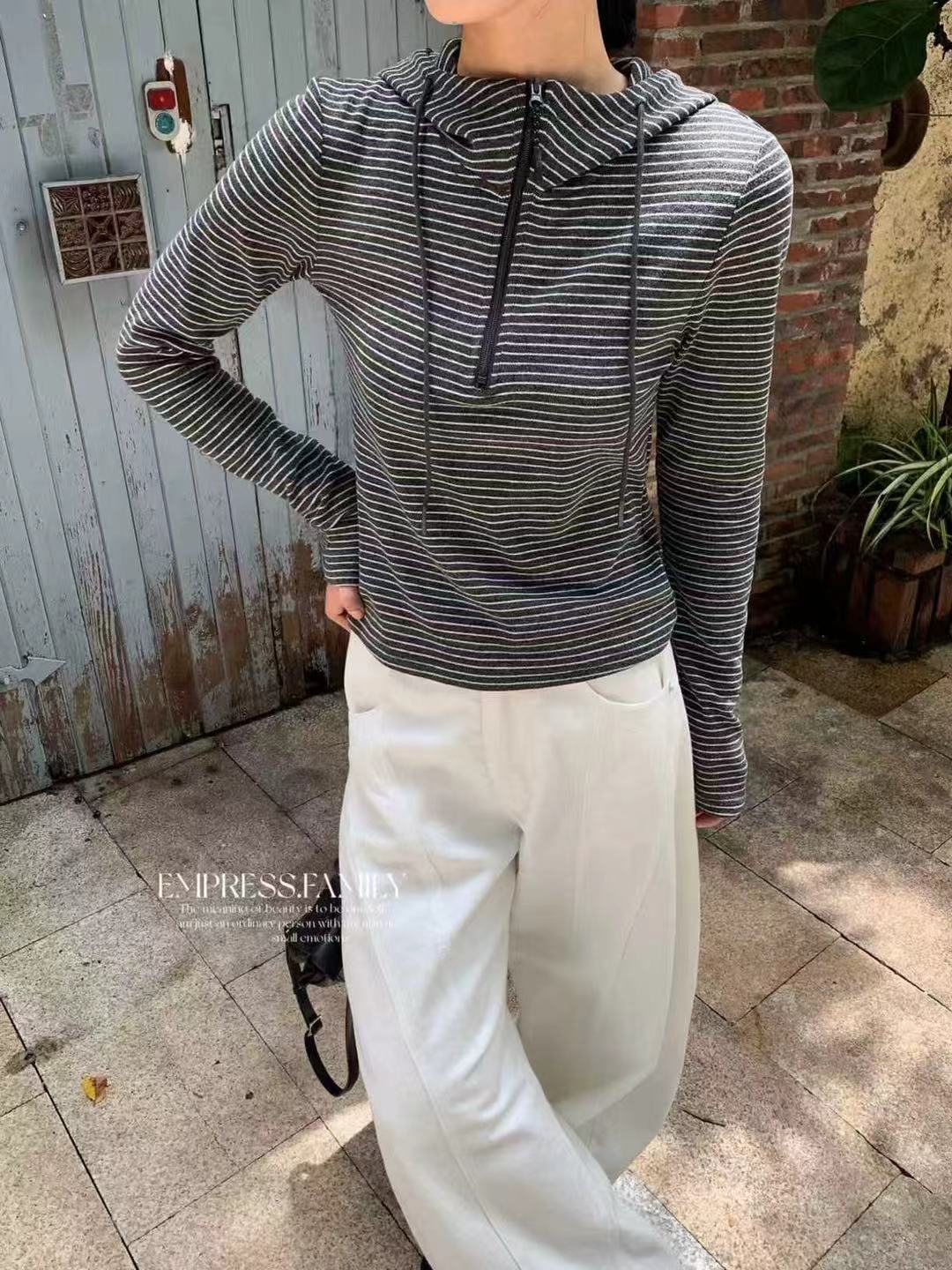 现货新款连帽条纹常规长袖拉链卫衣显瘦女士休闲女28812