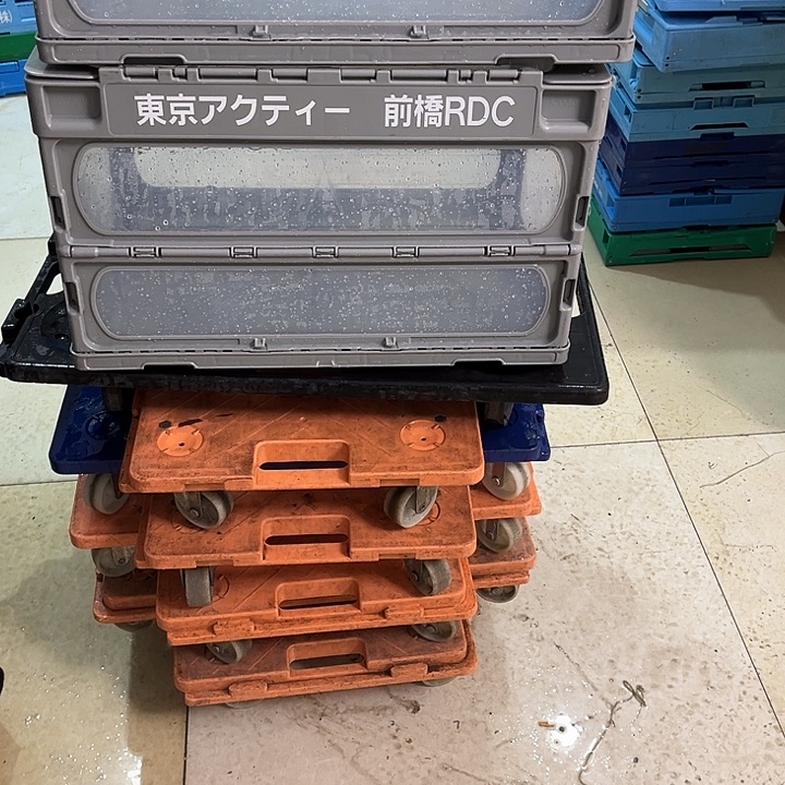 天***语厚款两个带盖子的