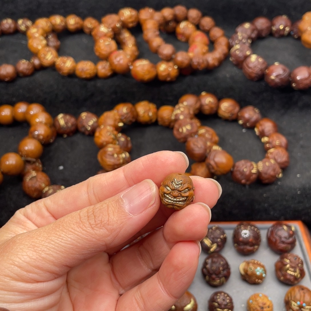 【闪购商品】紫金鼠手串╰****妖14两个v