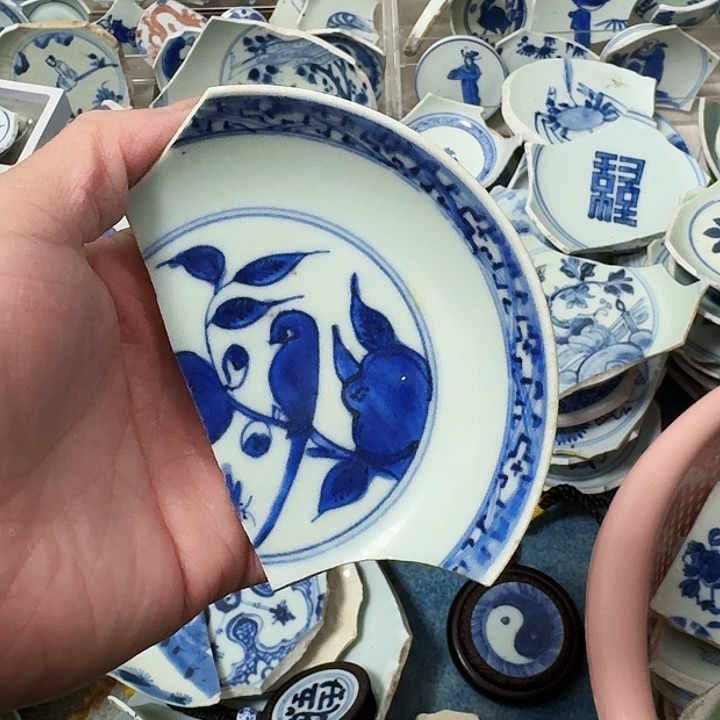 随**安景德镇陶瓷艺术家