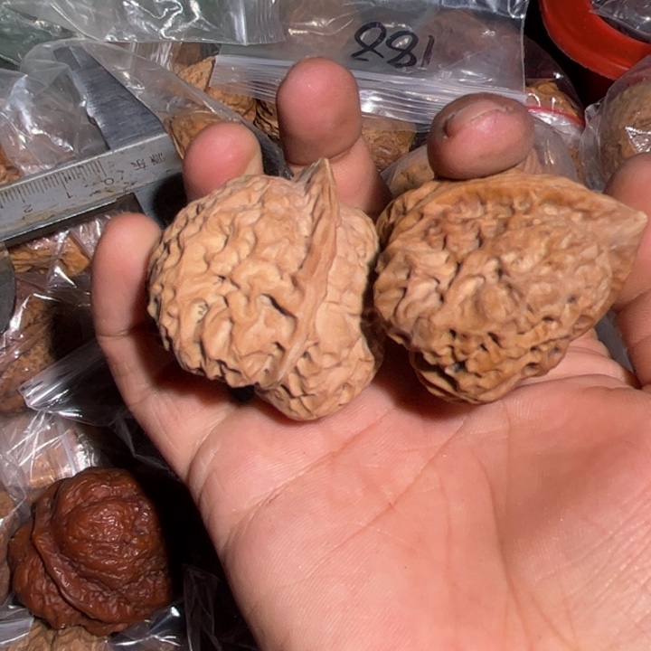 吊坠文玩核桃滇西84