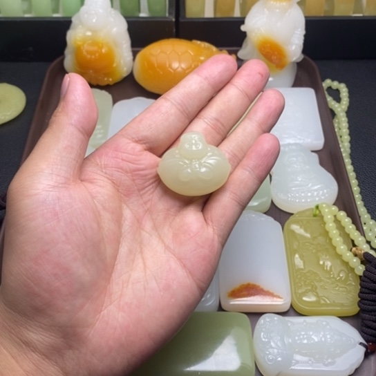 福利款黄色抱抱佛