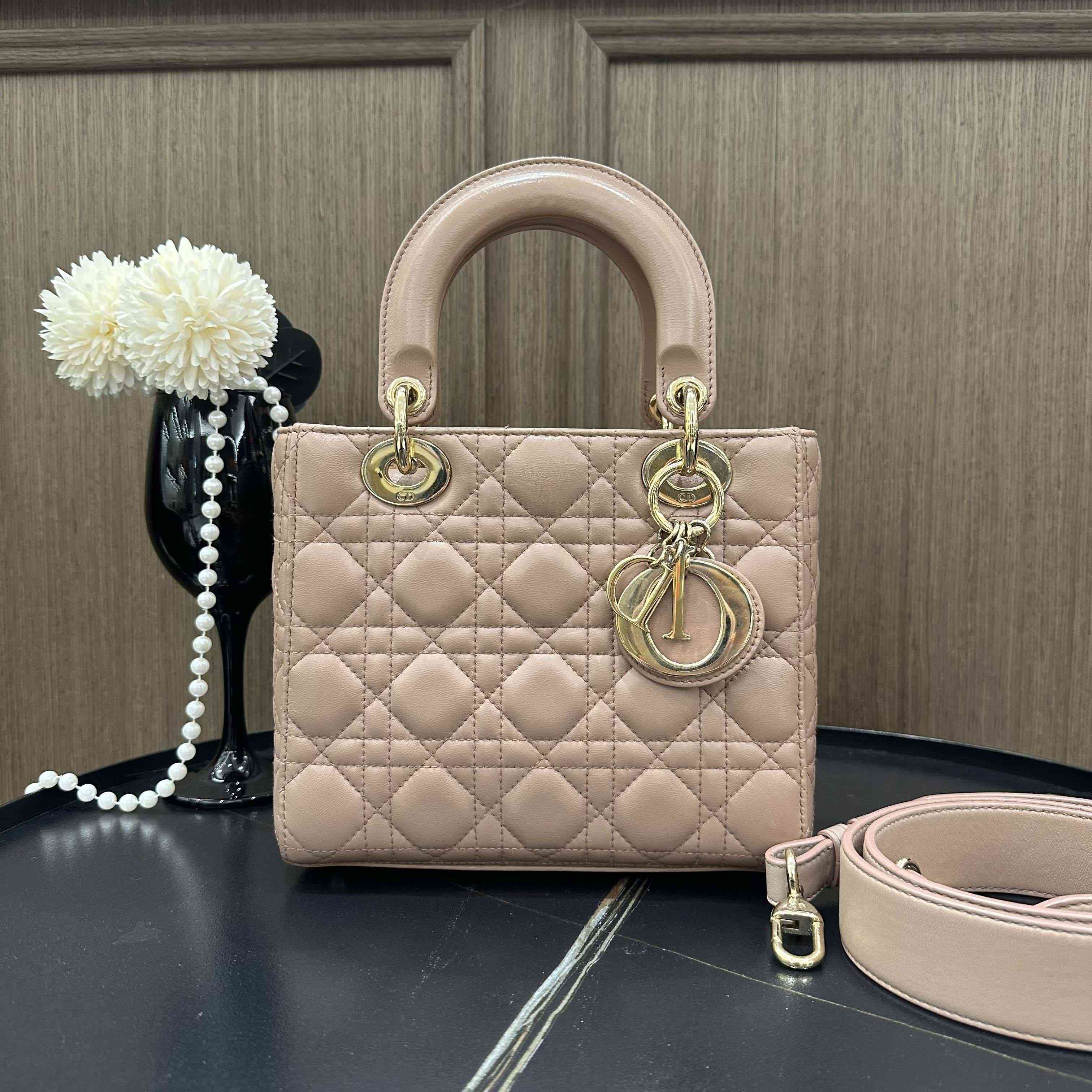 95新 DIOR/迪奥 迪奥四格戴妃包藕粉豆沙粉 18年编码（15582367）