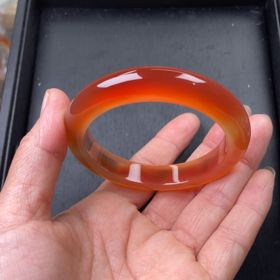 玛瑙/玉髓手镯未镶嵌55圈口