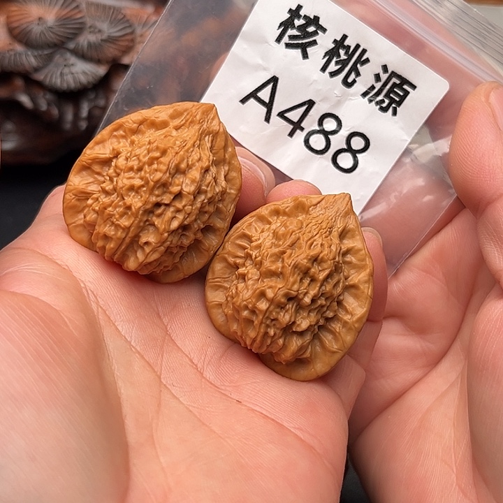 文玩核桃吊坠朱雀34+