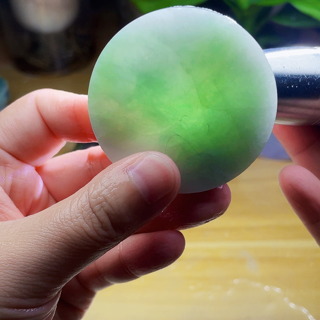 翡翠未镶嵌颈饰毛料23