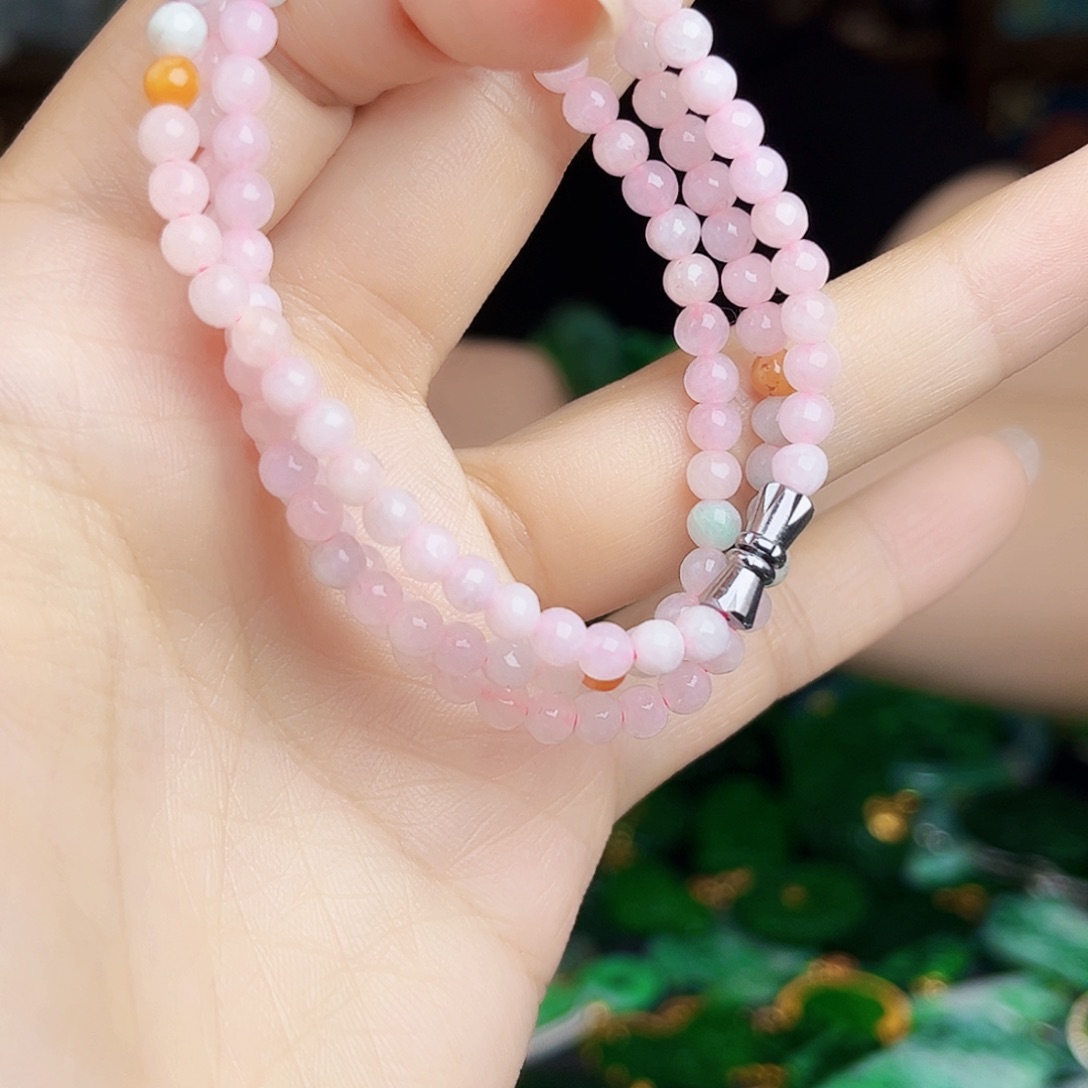 翡翠未镶嵌颈饰多样性