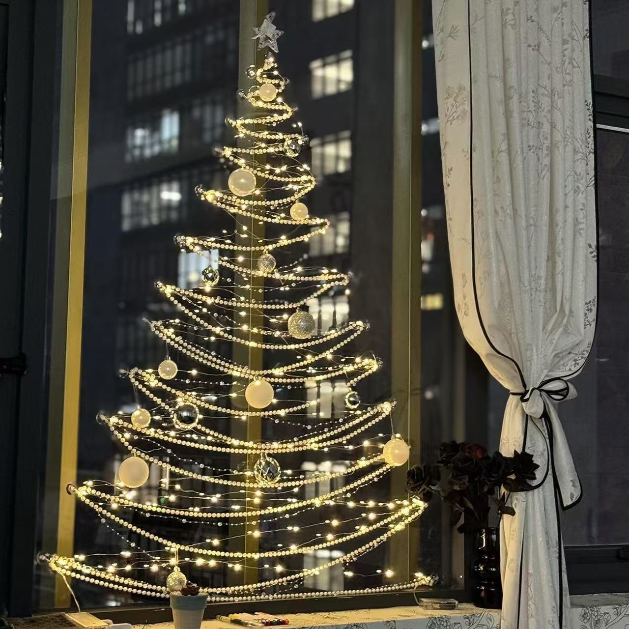 圣诞节客厅落地窗diy圣诞树挂件道具圣诞节氛围场景布置圣诞树vv