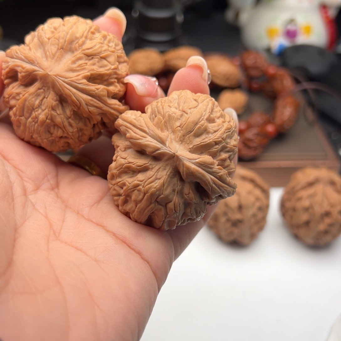 文玩核桃把件红锦鲤45