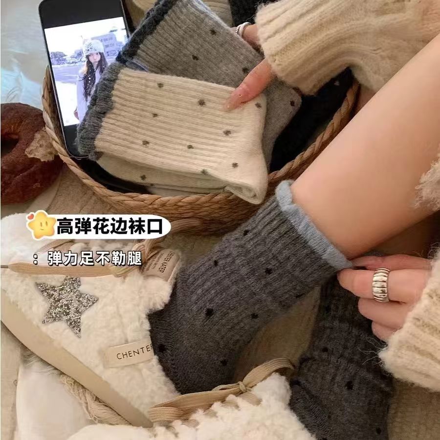 6双秋冬波点温柔花边袜子百搭数码复古多巴胺宽口袜子