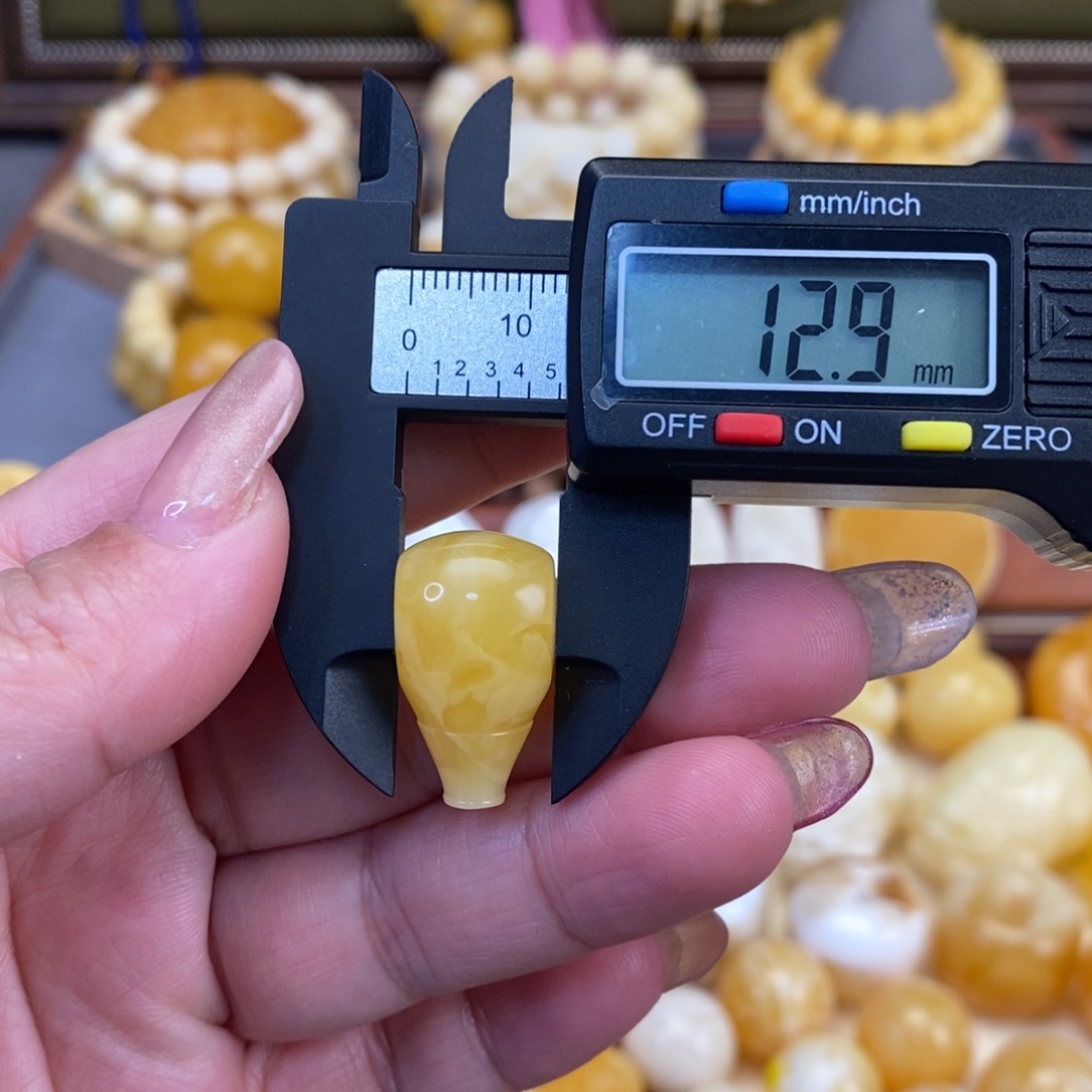 【闪购商品】蜜蜡裸石未镶嵌三通