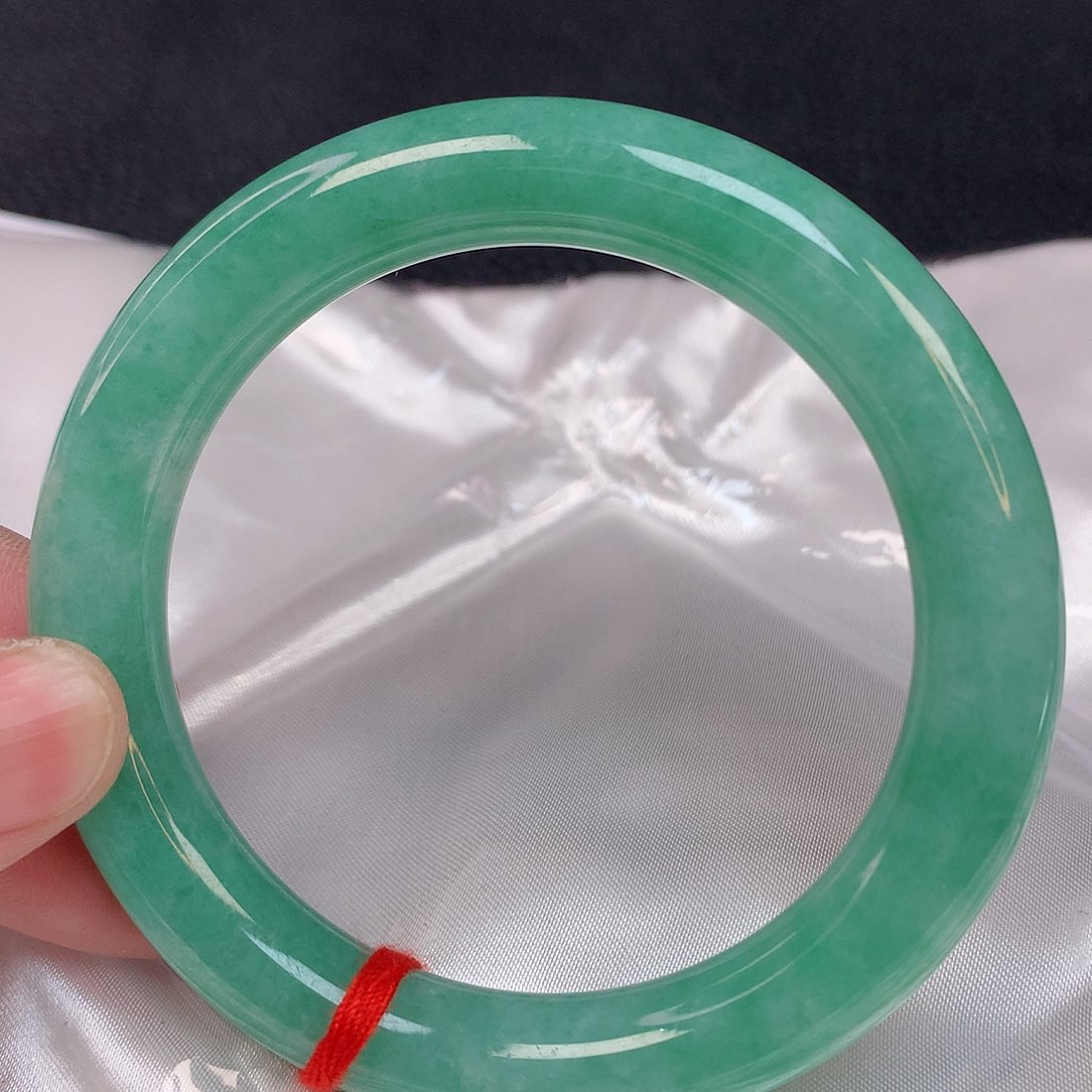 翡翠手镯未镶嵌57 翡翠手镯