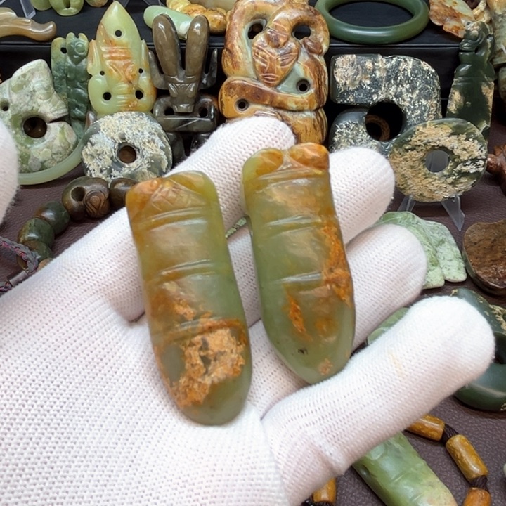 未镶嵌岫岩河磨玉（透闪石质玉）车挂瑞****8