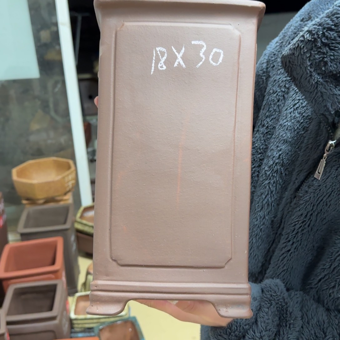 紫砂花盆呜呜呜呜