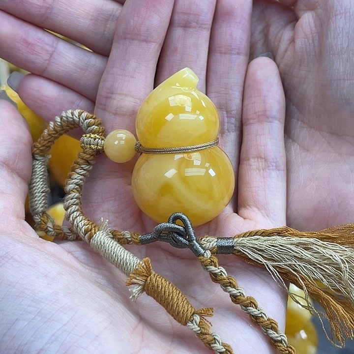 中***阳琥珀未镶嵌珠宝奇石琥珀蜜蜡J