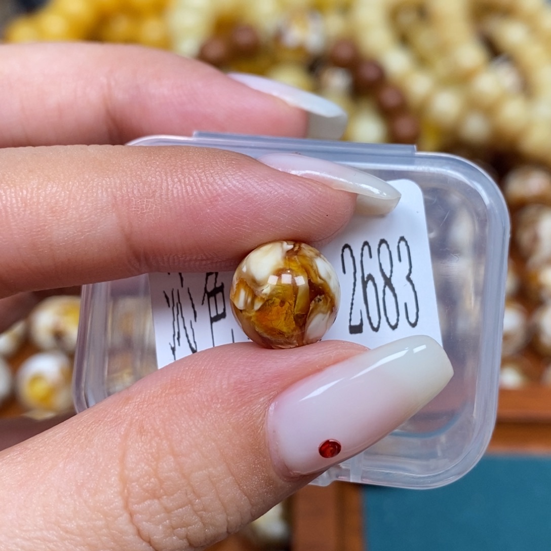 蜜蜡未镶嵌珠宝奇石2683