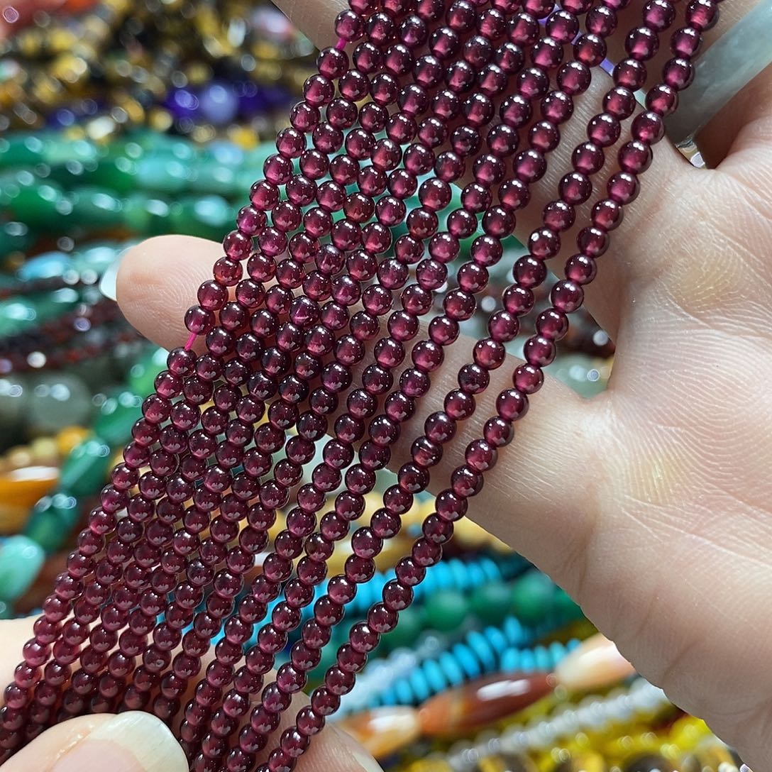 玛瑙/玉髓未镶嵌珠宝半成品石榴石一条卡3.5mm