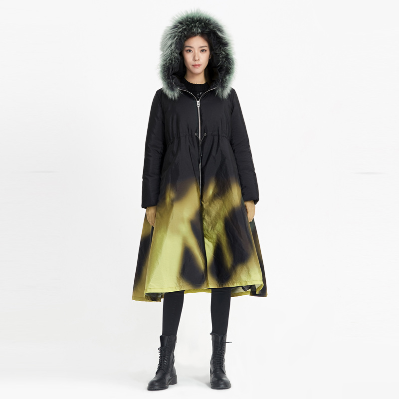 sdeer圣迪奥女装高领连帽渐变晕染宽松长款羽绒服S20482417