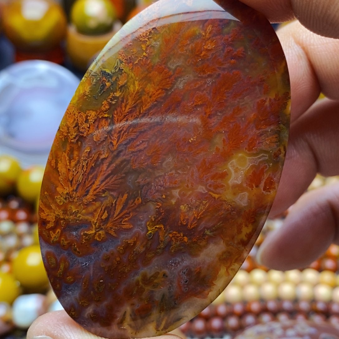 玛瑙/玉髓颈饰未镶嵌虎*哥