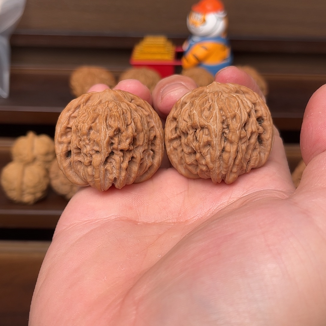 用***3文玩核桃吊坠四座楼