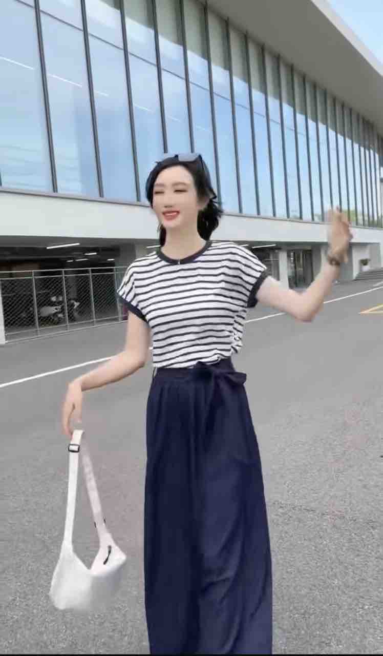 时尚条纹短袖T恤搭配A字半身牛仔裙裤气质百搭夏季新款套装九分裤