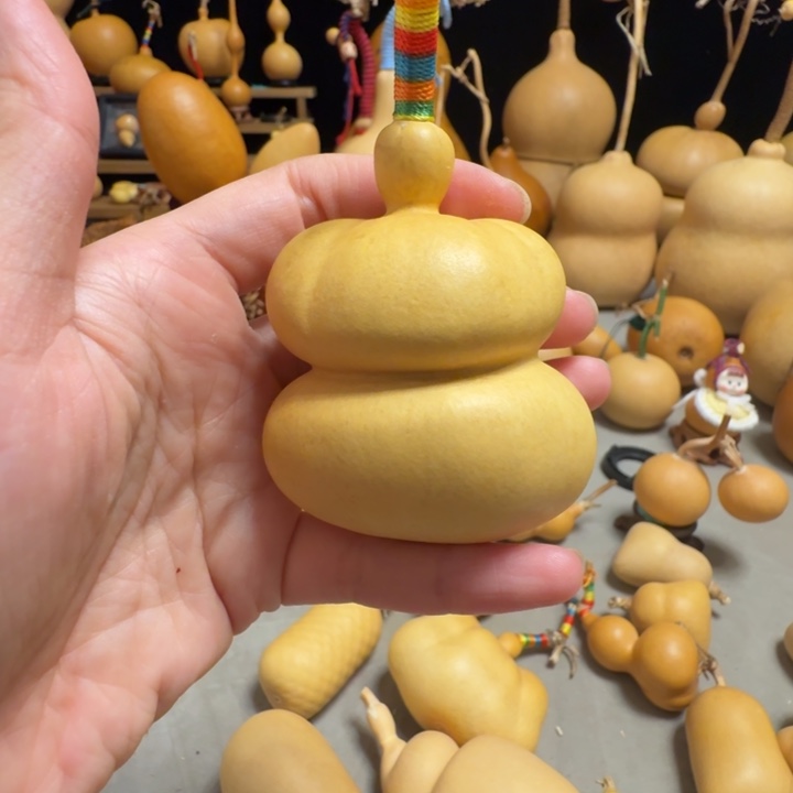 徐***姐手把钱袋子响籽厚皮