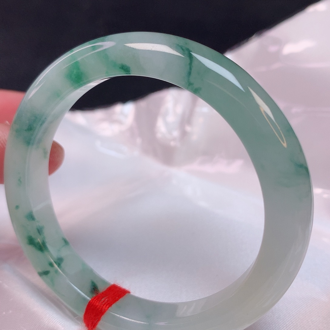 翡翠手镯未镶嵌52+ 翡翠手镯