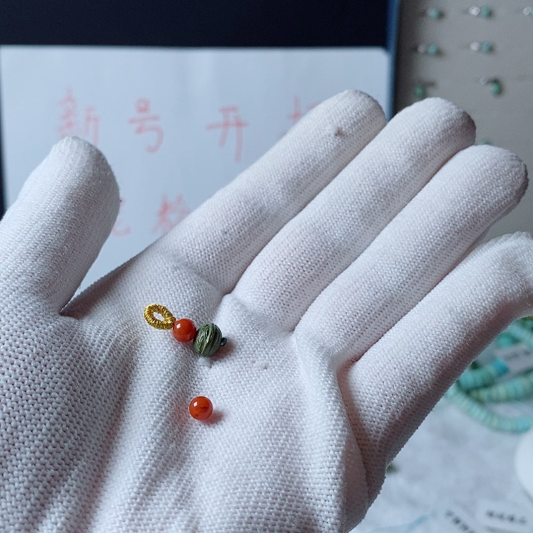 南红玛瑙颈饰未镶嵌
