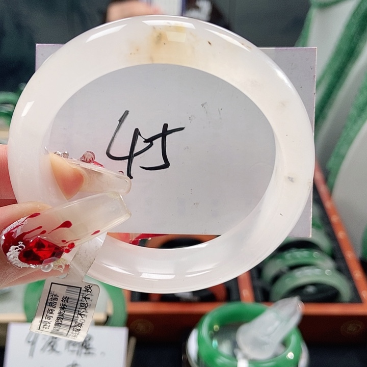 石英质玉手镯未镶嵌天然A货非洲翠手镯