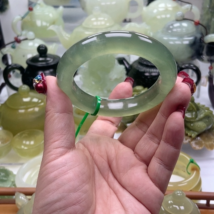 蛇纹石玉手镯未镶嵌草*