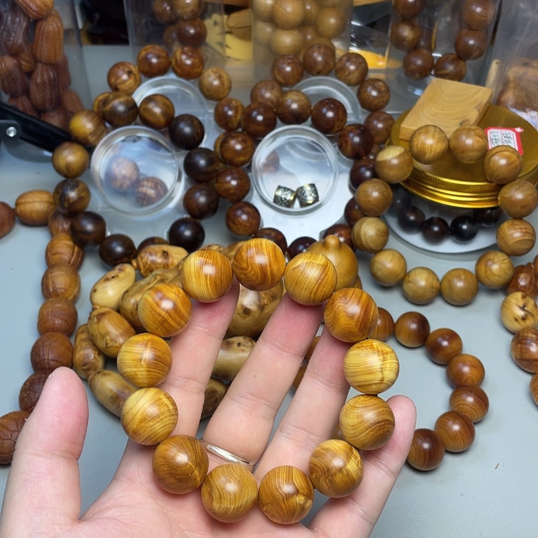 柏木（崖柏）太行崖柏1.8龙胆闪电