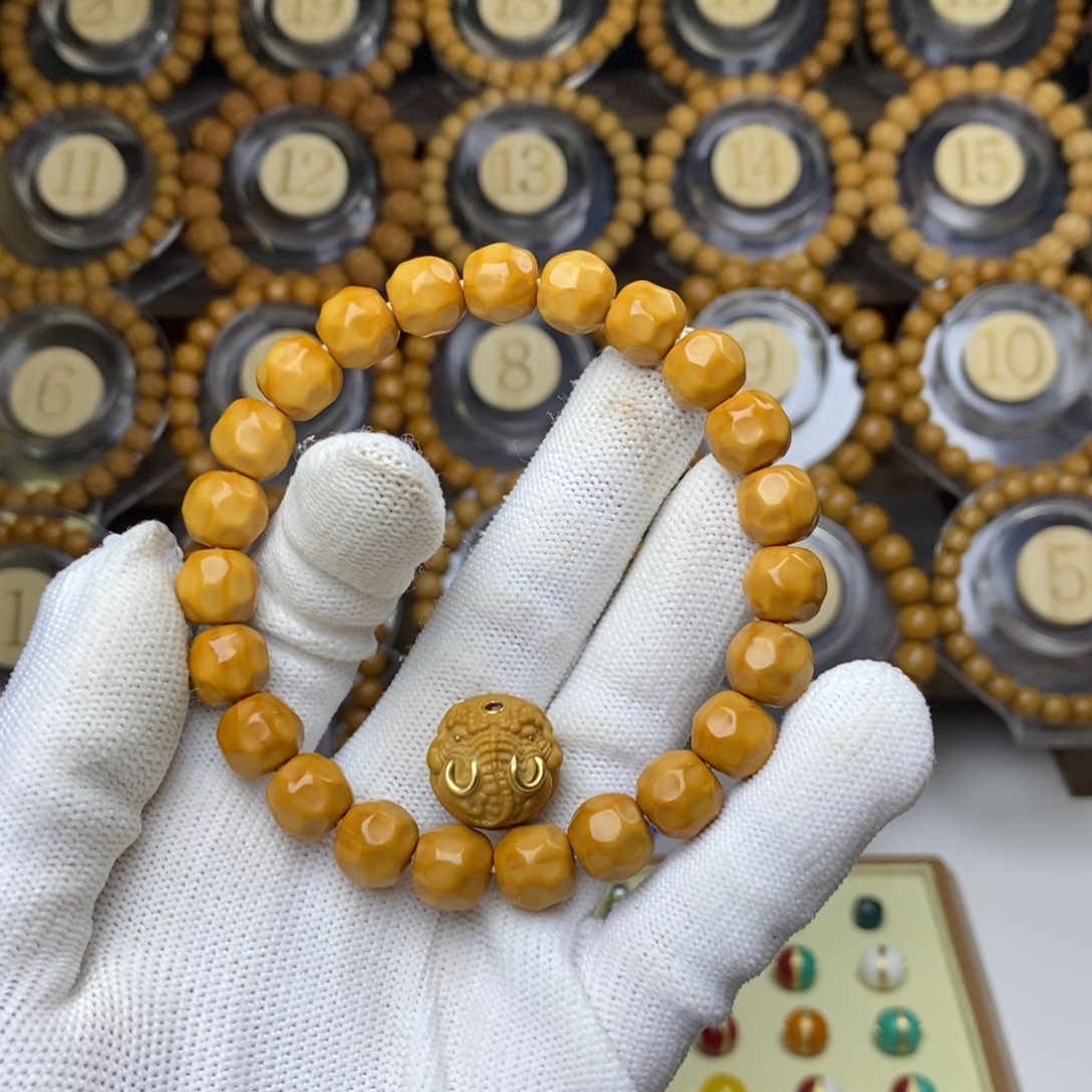 想***睡猴头核桃吊坠奶酪➕镶嵌单颗