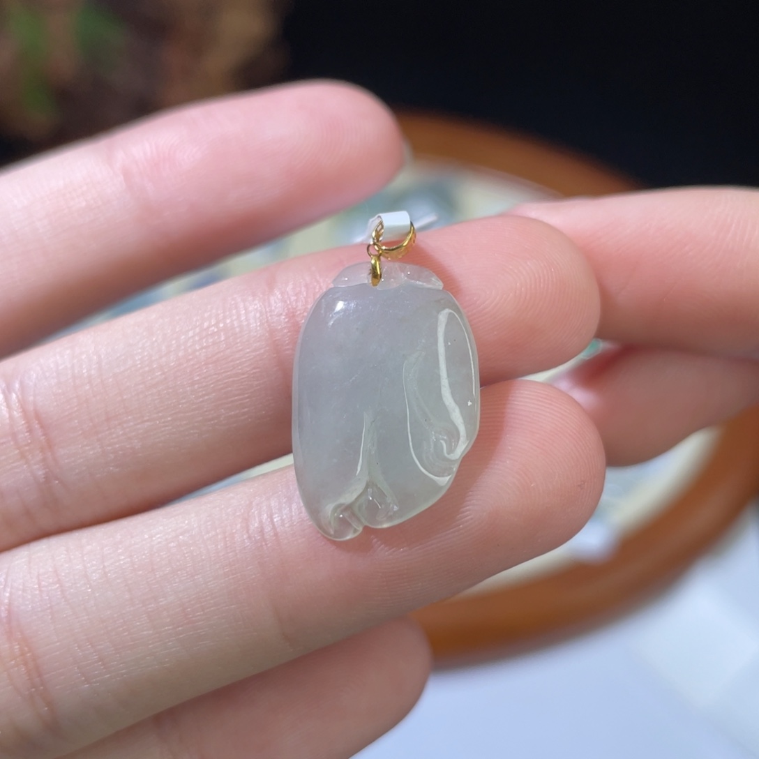 翡翠颈饰18K金镶嵌翡翠