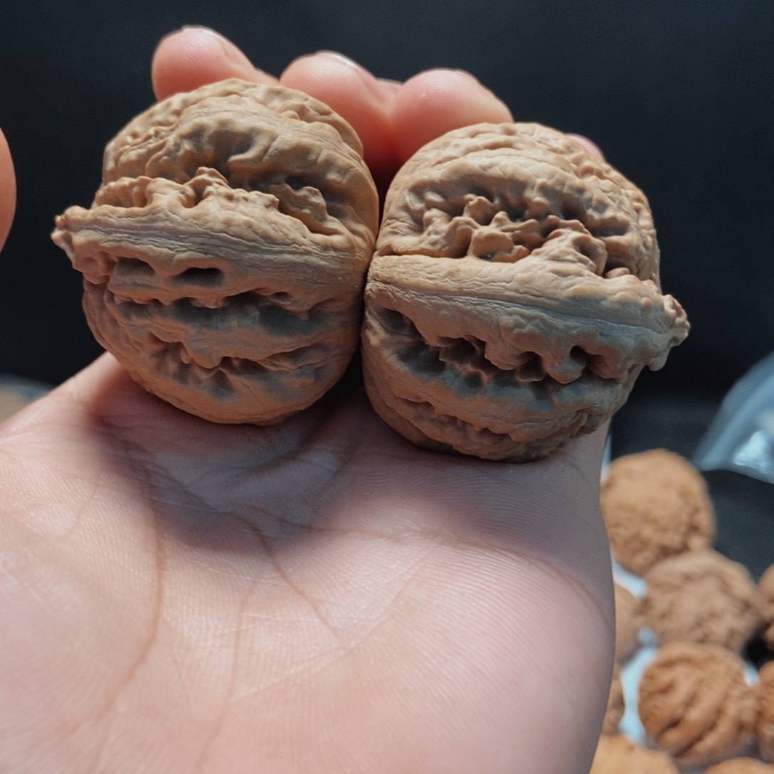 文玩核桃吊坠43全品霸王龙